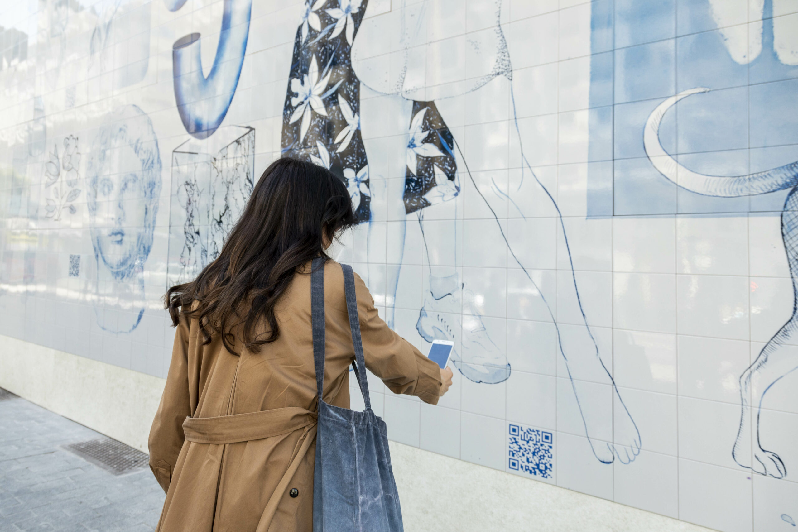 Mural de la Fundación MOntemadrid en Gran Vía con azulejos de Azulejos Peña