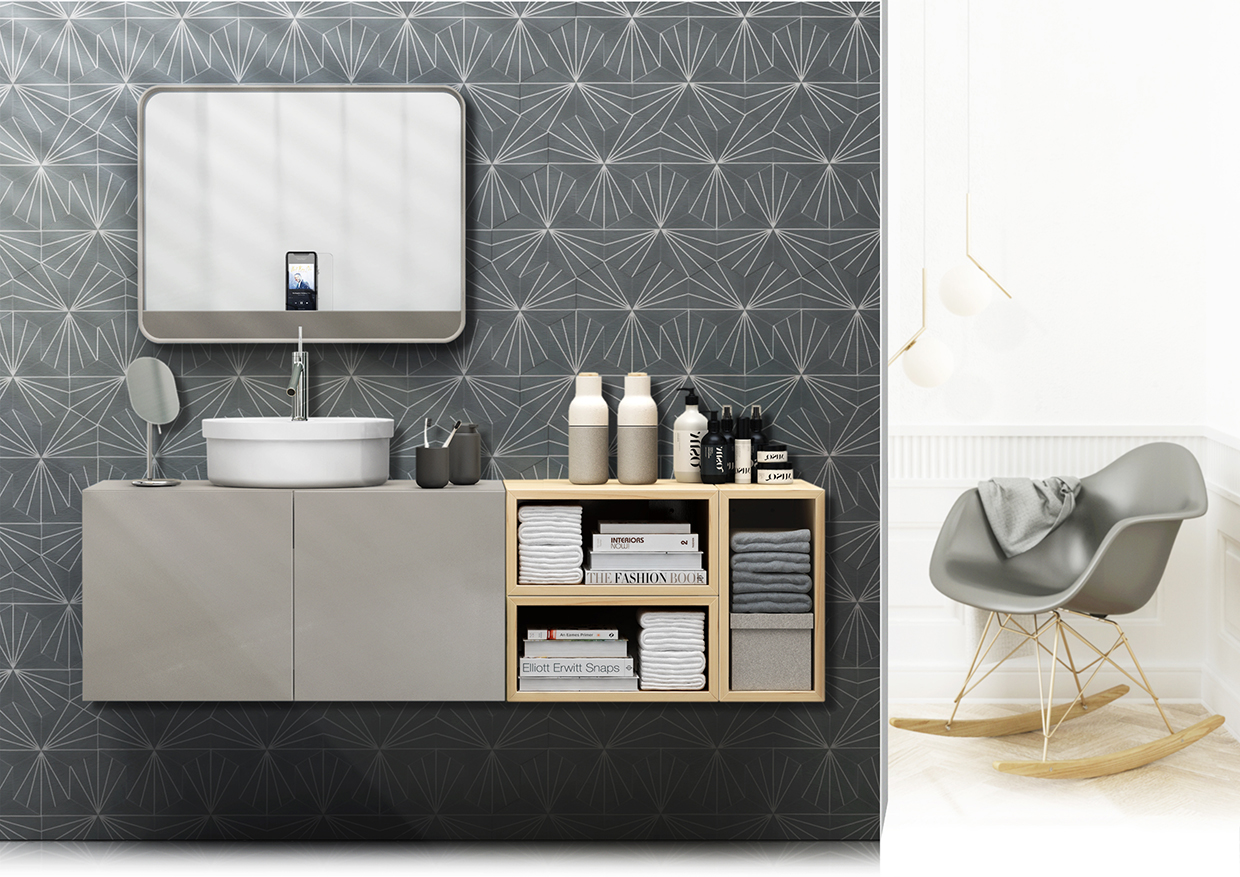 Mueble de baño modular con lavabo sobre encimera. Revestimiento cerámico de piezas decoradas.